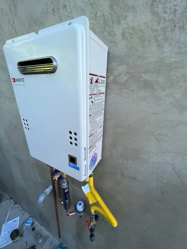 Tankless water heater installation for Downtown Pasadena homes